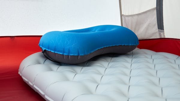 Le n°1 du matelas gonflable : idéal pour vos escapades !